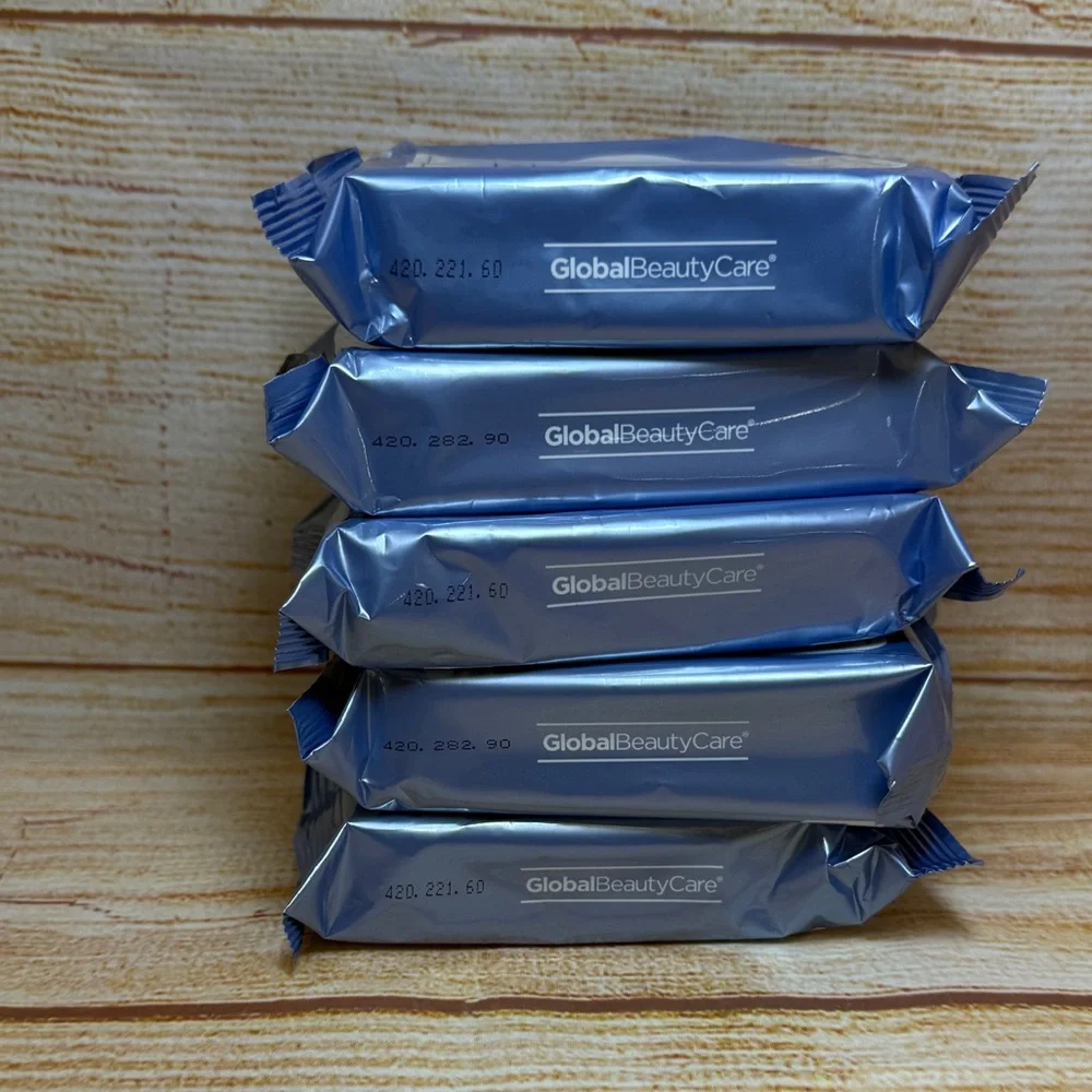 5- Global Beauty Care Retinol Cleansing Cloths 25‎ ct